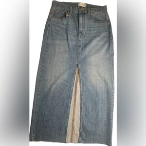Size 6 Womens High-Rise Denim Midi Skirt Medium Wash Distressed Universal Thread